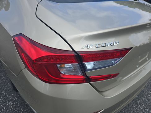 Used 2019 Honda Accord EX image 32