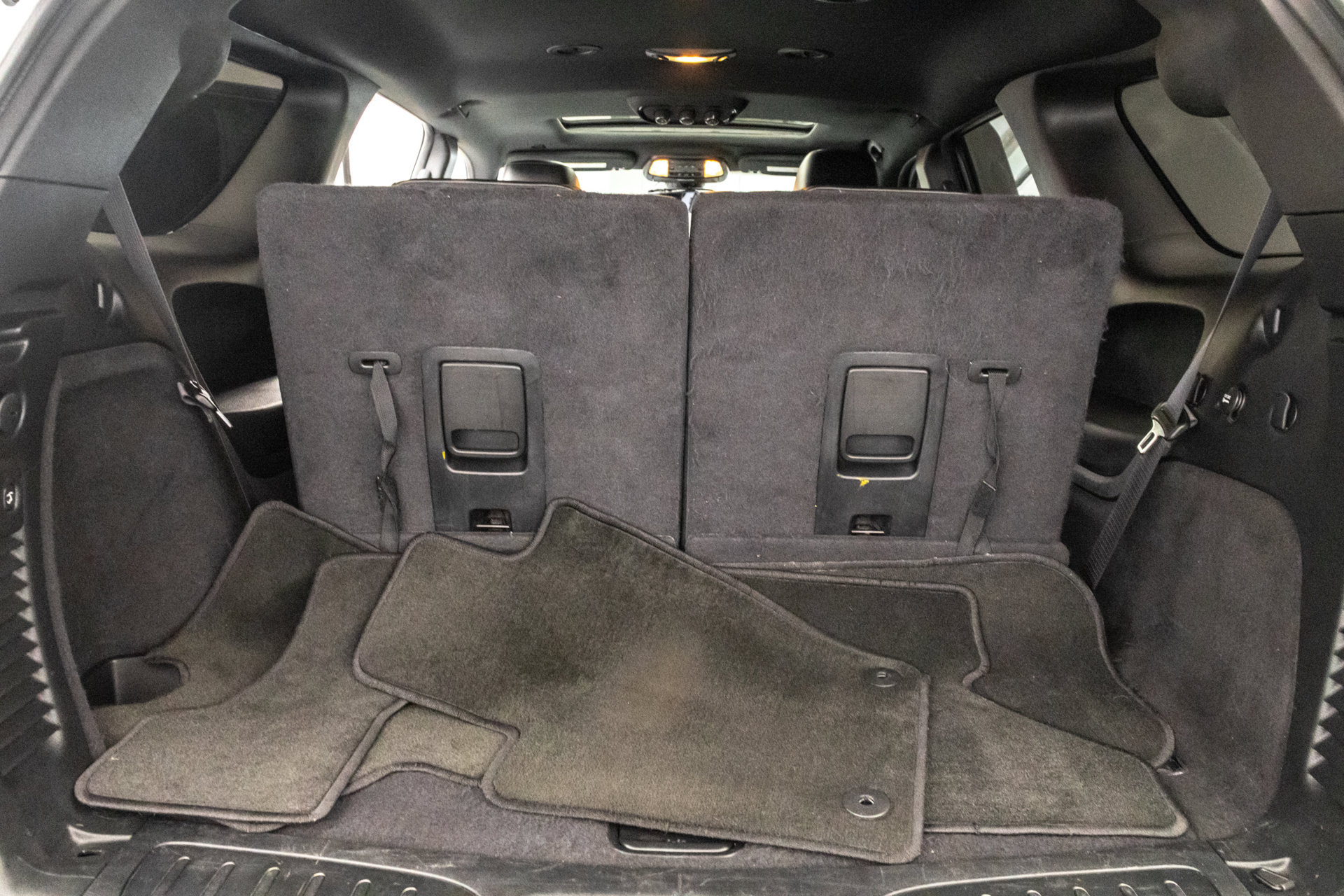 Used 2021 Dodge Durango R/T w/ Blacktop Package AWD/4WD image 34