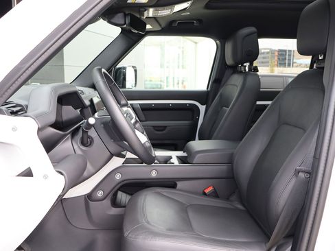 Certified 2025 Land Rover Defender 110 S AWD/4WD image 24