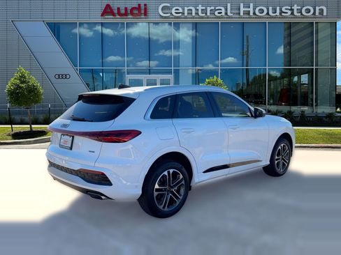 New 2025 Audi Q5 Premium w/ 19" Wheel Package image 9
