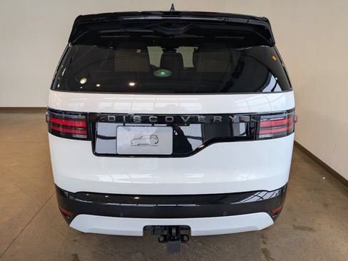 Used 2025 Land Rover Discovery Dynamic SE AWD/4WD image 4