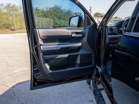 Used 2016 Toyota Tundra SR5 image 10