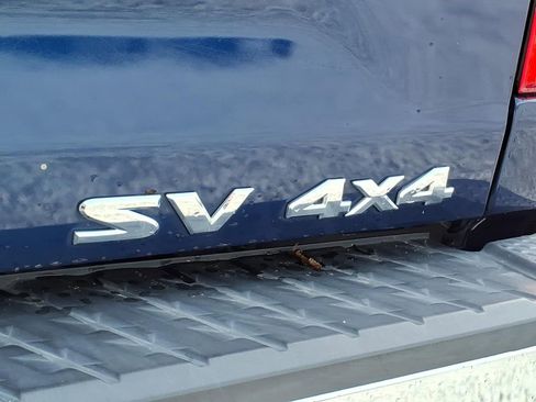 Used 2017 Nissan Titan SV AWD/4WD image 11