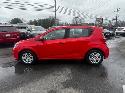 Used 2020 Chevrolet Sonic LT image 8