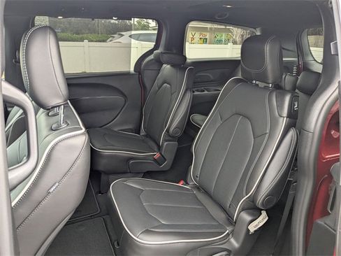 New 2026 Chrysler Pacifica Limited w/ S Appearance Package image 14