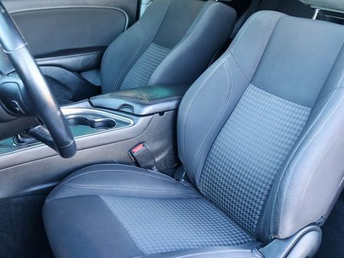 Used 2018 Dodge Challenger R/T image 12