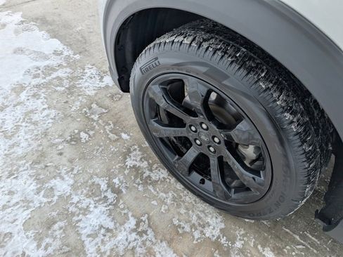 Used 2024 Ford Explorer ST-Line w/ Class IV Trailer Tow Package image 10