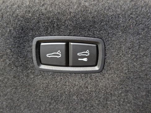 New 2024 Porsche Taycan image 17