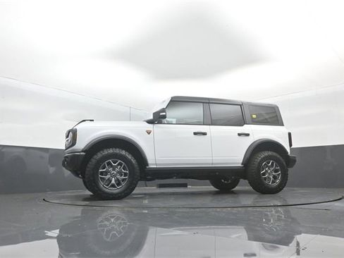 New 2025 Ford Bronco Badlands image 33