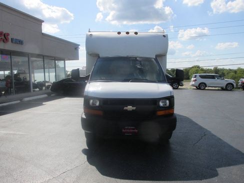 Used 2014 Chevrolet Express 3500 RWD image 4