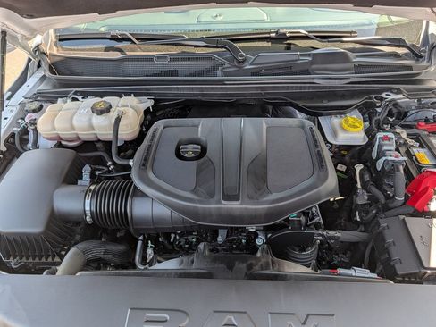 Used 2025 RAM 1500 Laramie w/ Night Edition AWD/4WD image 13