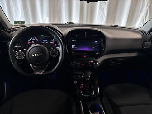 Certified 2022 Kia Soul GT-Line FWD image 4