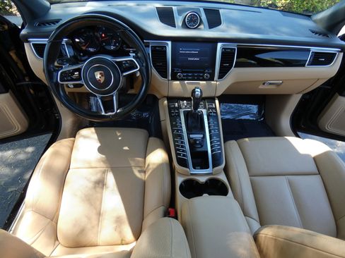 Used 2018 Porsche Macan Sport Edition image 24