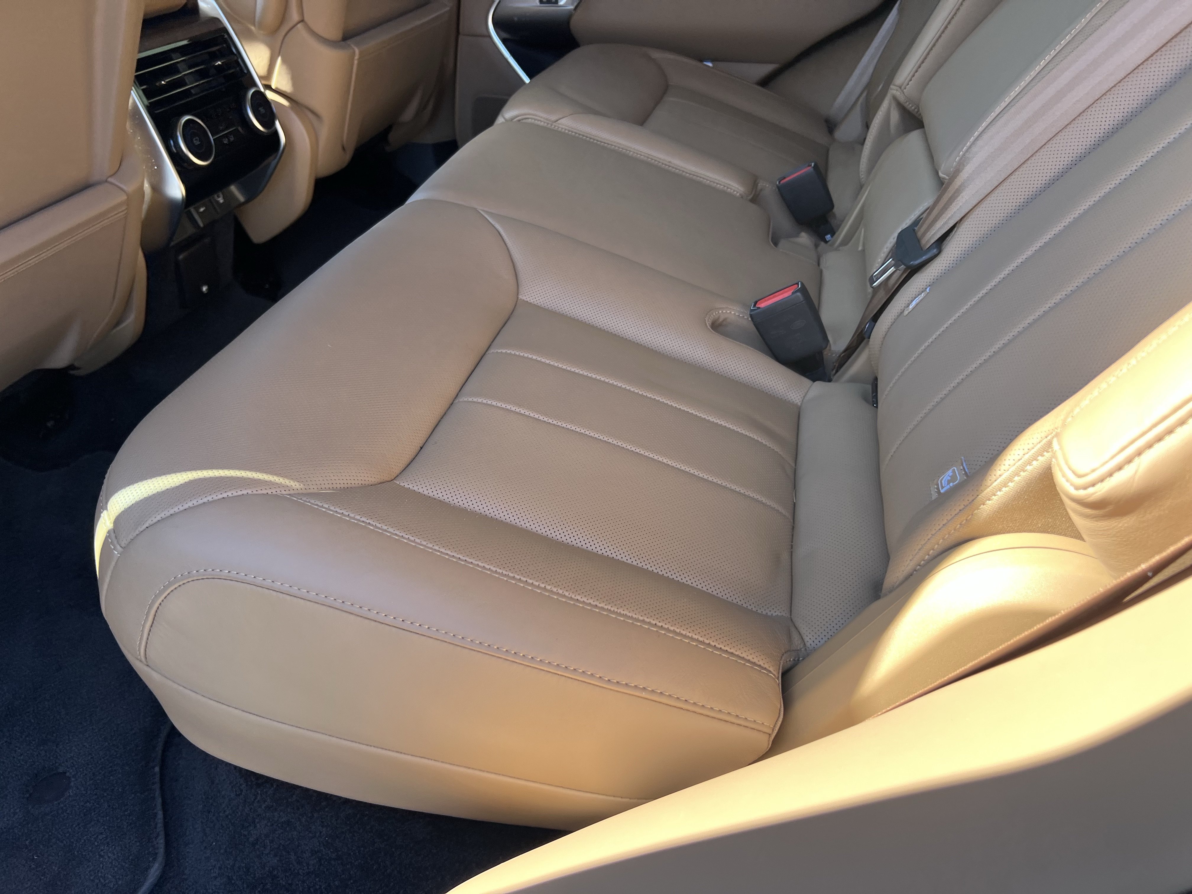 Used 2023 Land Rover Range Rover SE AWD/4WD image 34