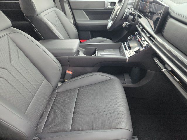 Used 2026 Hyundai Santa Fe SEL FWD image 8