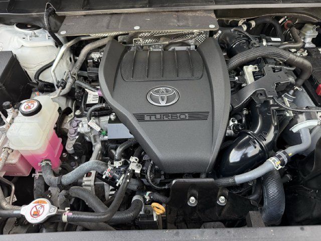 Used 2023 Toyota Highlander Limited FWD image 39