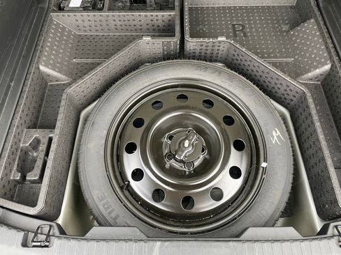 Used 2023 Ford Edge SEL image 32