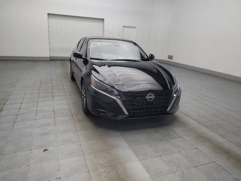 Used 2023 Nissan Altima 2.5 SV FWD image 13