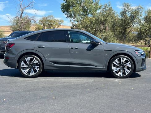 Used 2024 Audi Q8 e-tron Prestige AWD/4WD image 7