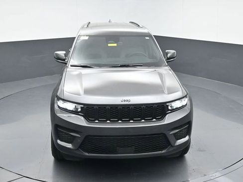 New 2025 Jeep Grand Cherokee Altitude image 35