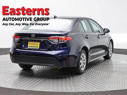 Used 2024 Toyota Corolla LE FWD image 5