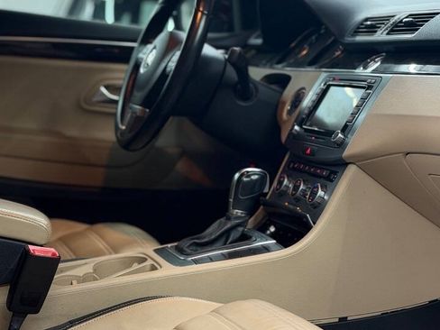 Used 2014 Volkswagen CC Executive FWD image 9