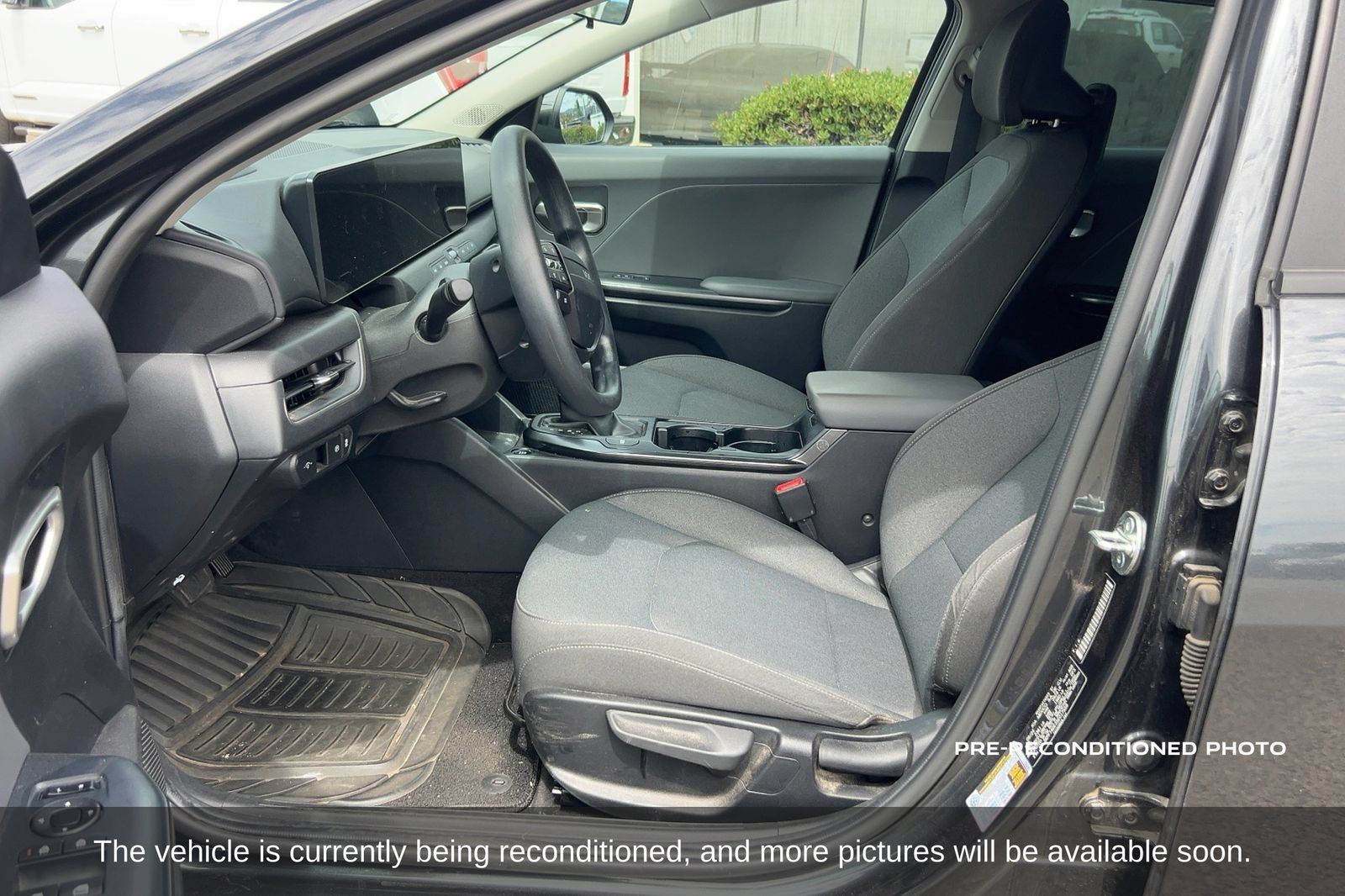 Used 2025 Kia K4 FWD image 11
