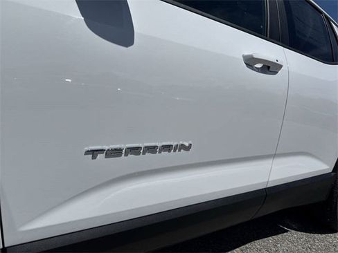 New 2026 GMC Terrain Elevation w/ LPO, Floor Liner Package image 31