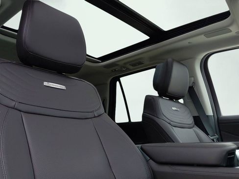 New 2026 Ford Expedition Platinum w/ Platinum Ultimate Package AWD/4WD image 11
