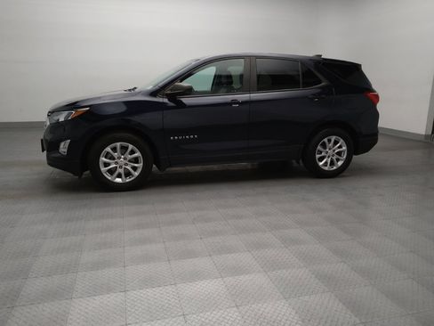 Used 2020 Chevrolet Equinox LS w/ LS Convenience Package FWD image 2