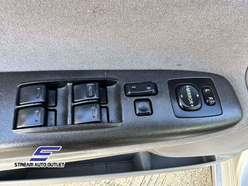 Used 2005 Toyota Camry LE image 12