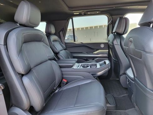 New 2026 Lincoln Navigator Reserve AWD/4WD image 23