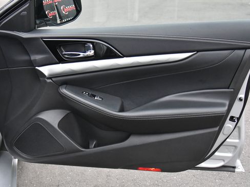 Used 2023 Nissan Maxima SV w/ Floor Mat Group image 40