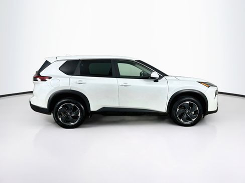 Used 2025 Nissan Rogue SV AWD/4WD image 10