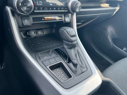 Used 2025 Toyota RAV4 XLE FWD image 19