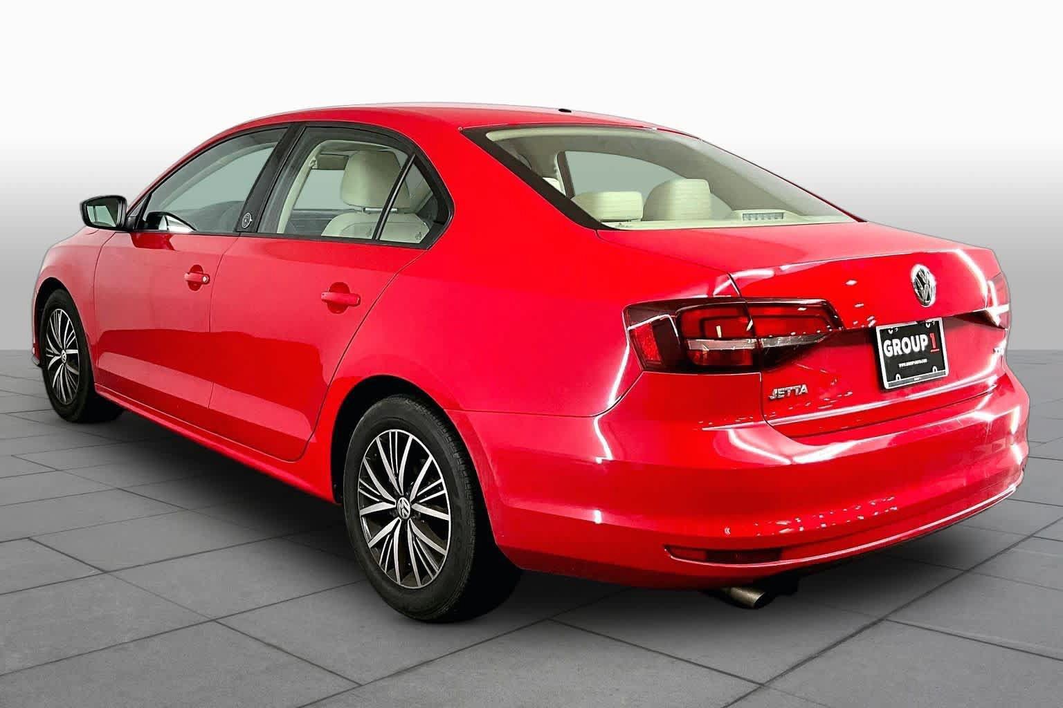 Used 2018 Volkswagen Jetta Wolfsburg Edition FWD image 12