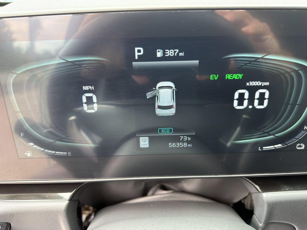 Used 2023 Kia Niro EX FWD image 21
