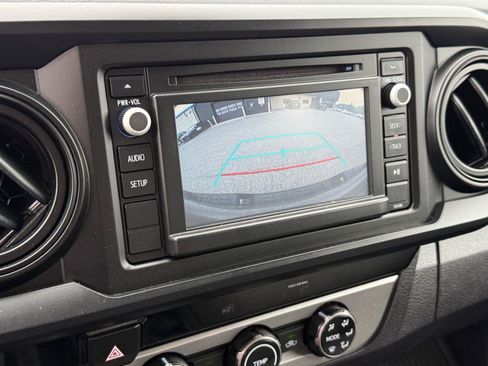 Used 2018 Toyota Tacoma SR AWD/4WD image 26