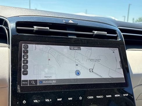 Used 2022 Hyundai Tucson Limited AWD/4WD image 15