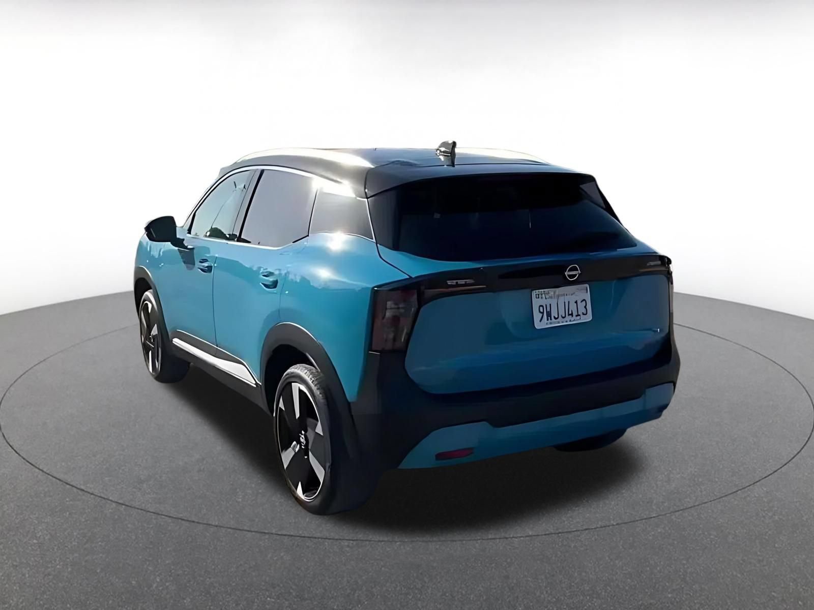 Used 2026 Nissan Kicks SR FWD image 12
