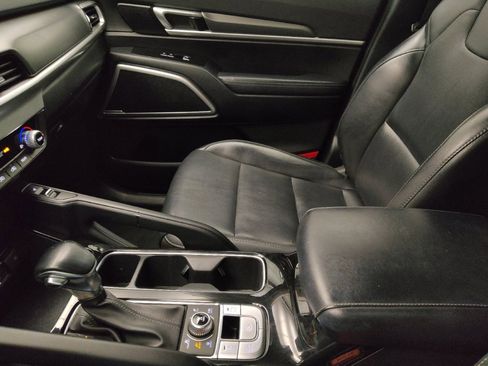 Used 2020 Kia Telluride S image 26