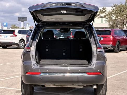 Used 2024 Jeep Grand Cherokee Laredo image 35