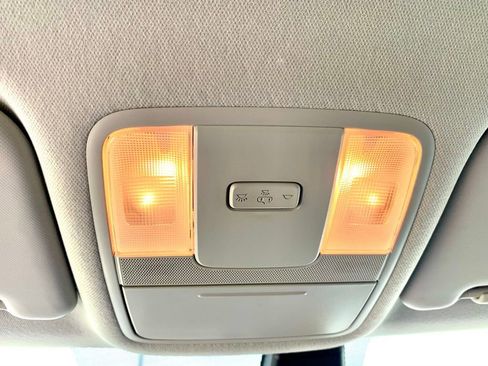 Used 2025 Kia Soul LX FWD image 35