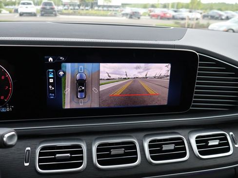 New 2026 Mercedes-Benz GLS 450 4MATIC image 24