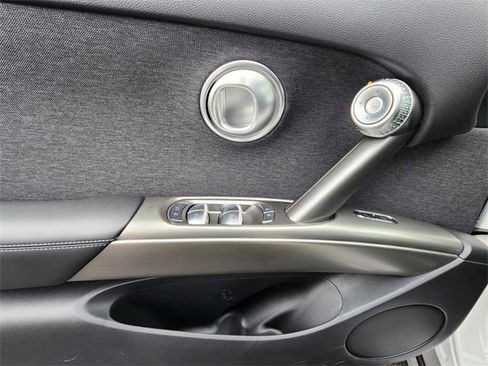 Used 2025 Genesis GV60 Advanced image 19