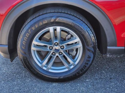 Used 2023 Ford Explorer XLT image 9