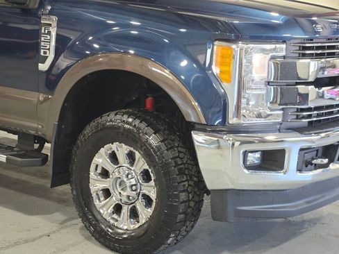 Used 2017 Ford F250 Lariat w/ Chrome Package image 3