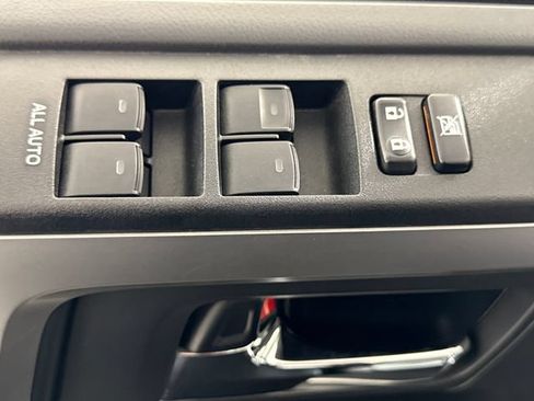 Used 2022 Toyota 4Runner SR5 Premium w/ Moonroof Package AWD/4WD image 26