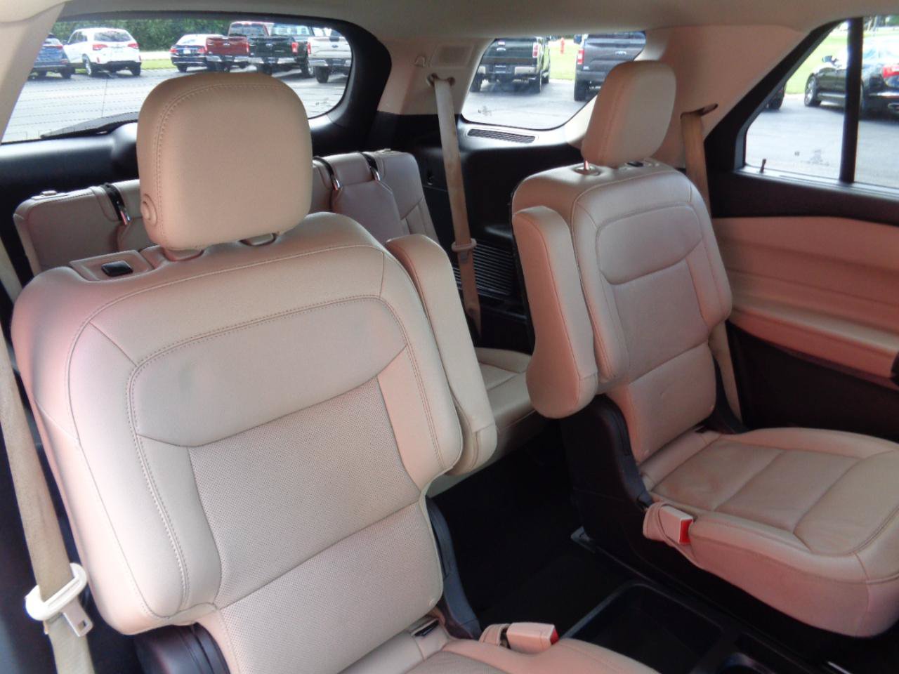 Used 2020 Ford Explorer Limited AWD/4WD image 16