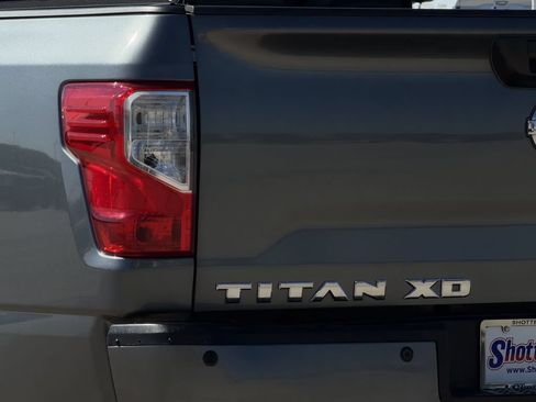 Used 2017 Nissan Titan SV AWD/4WD image 12